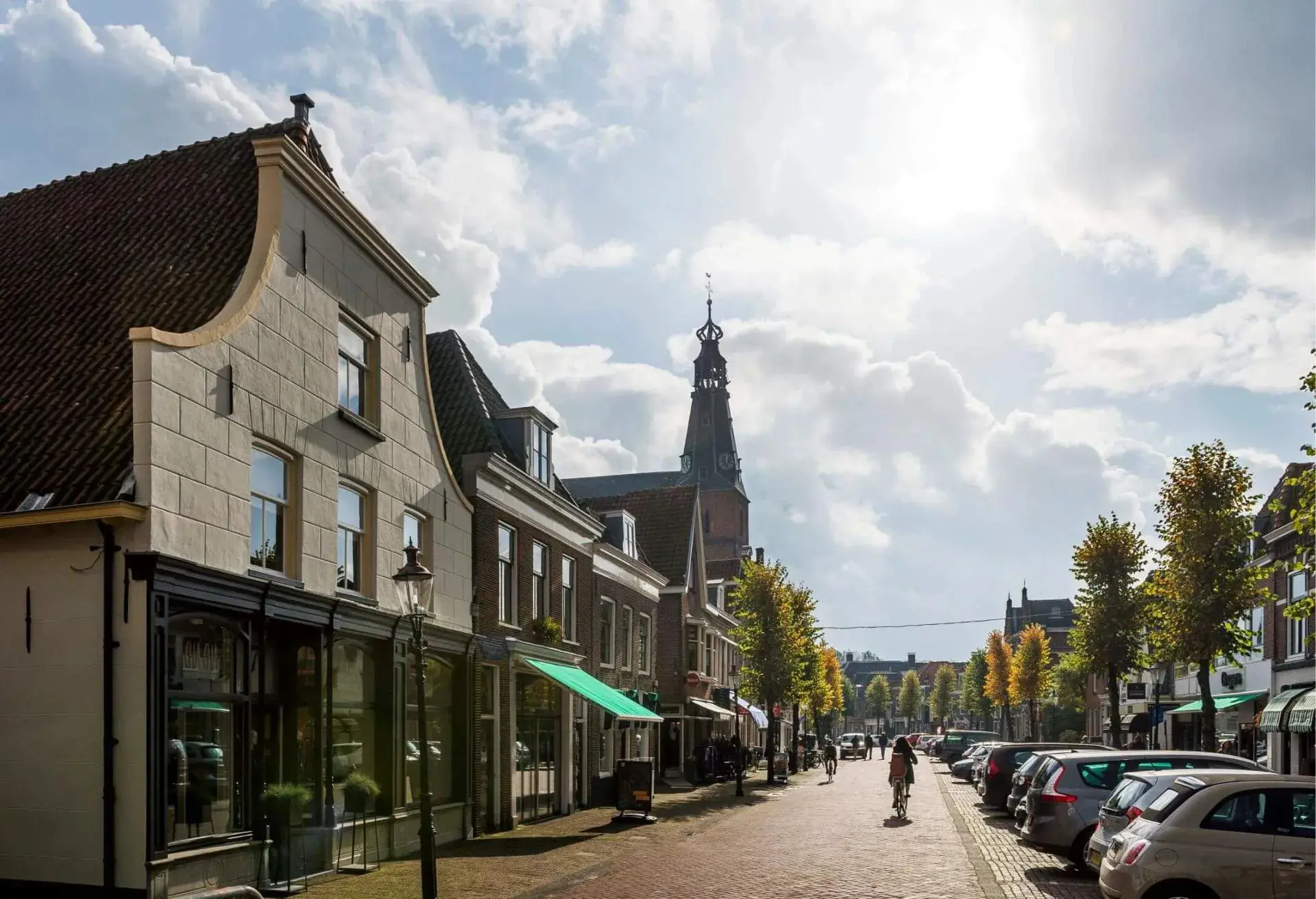 Lokale held in Weesp. De makelaar van Weespersluis in Weesp gaat scoren!