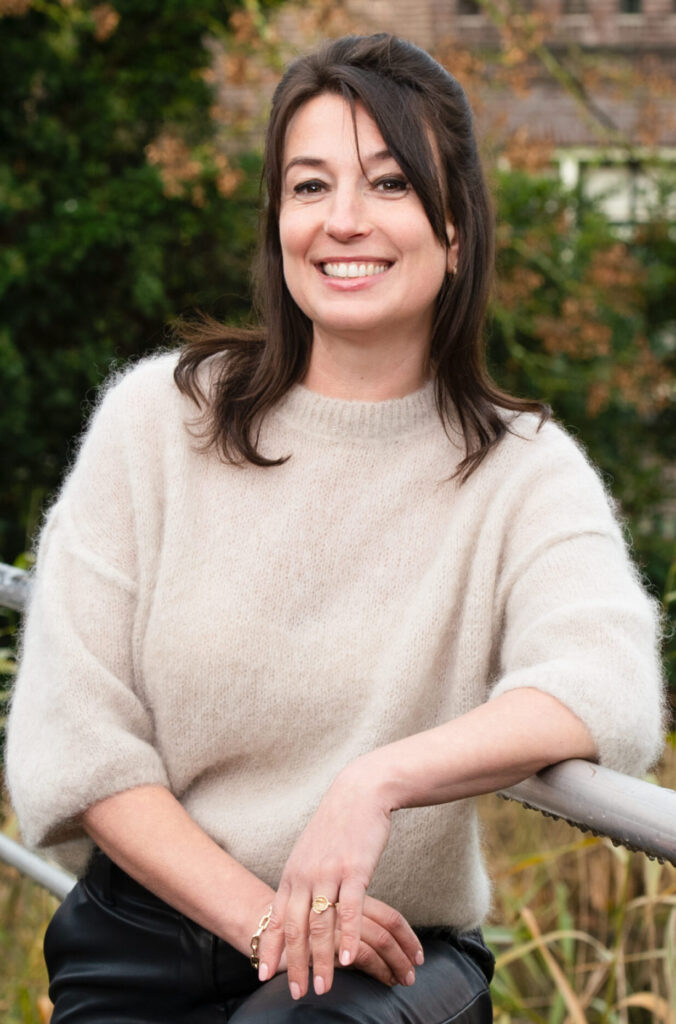 Femke van Rijn - makelaar in Weesp en Weespersluis bij Aemestelle Makelaars